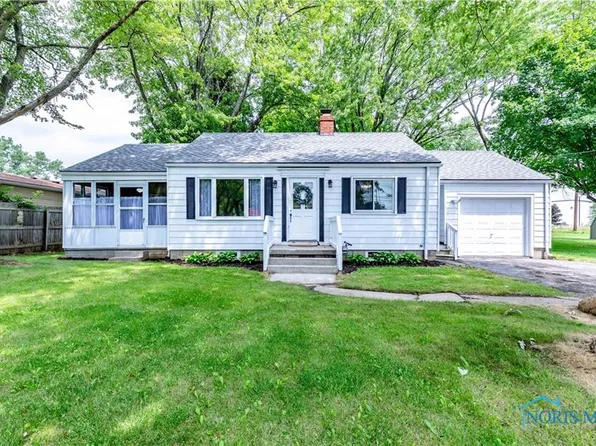 7402 Airport Hwy, Holland, OH 43528