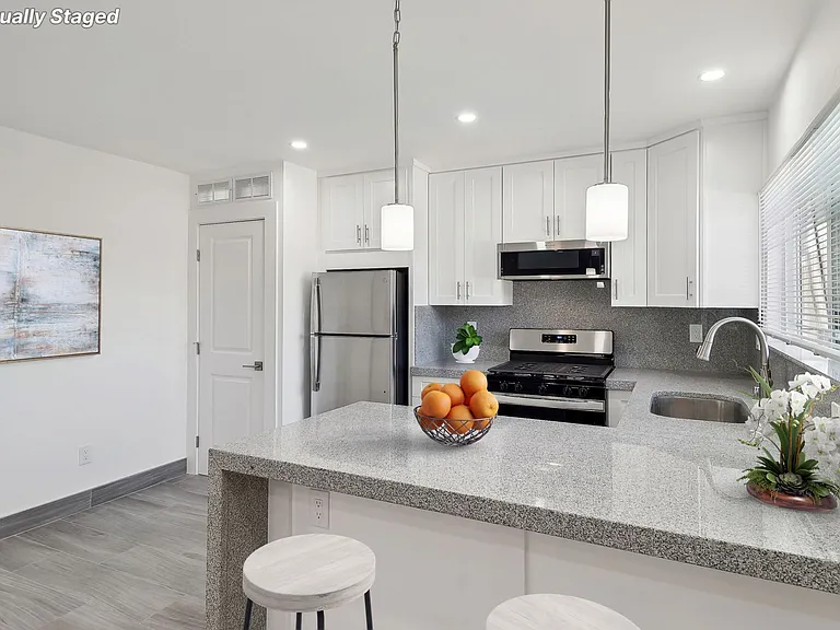 Palm Terrace Apartments — Photo 5