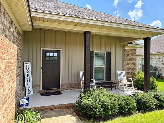 3rd image of 105 Kelsey Ln