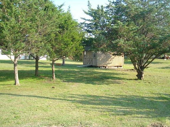 3rd image of 410 NW County Road 2005