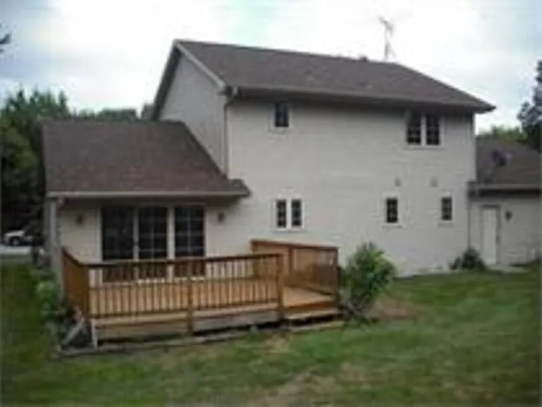 2652 Maple Hills Dr — Photo 3