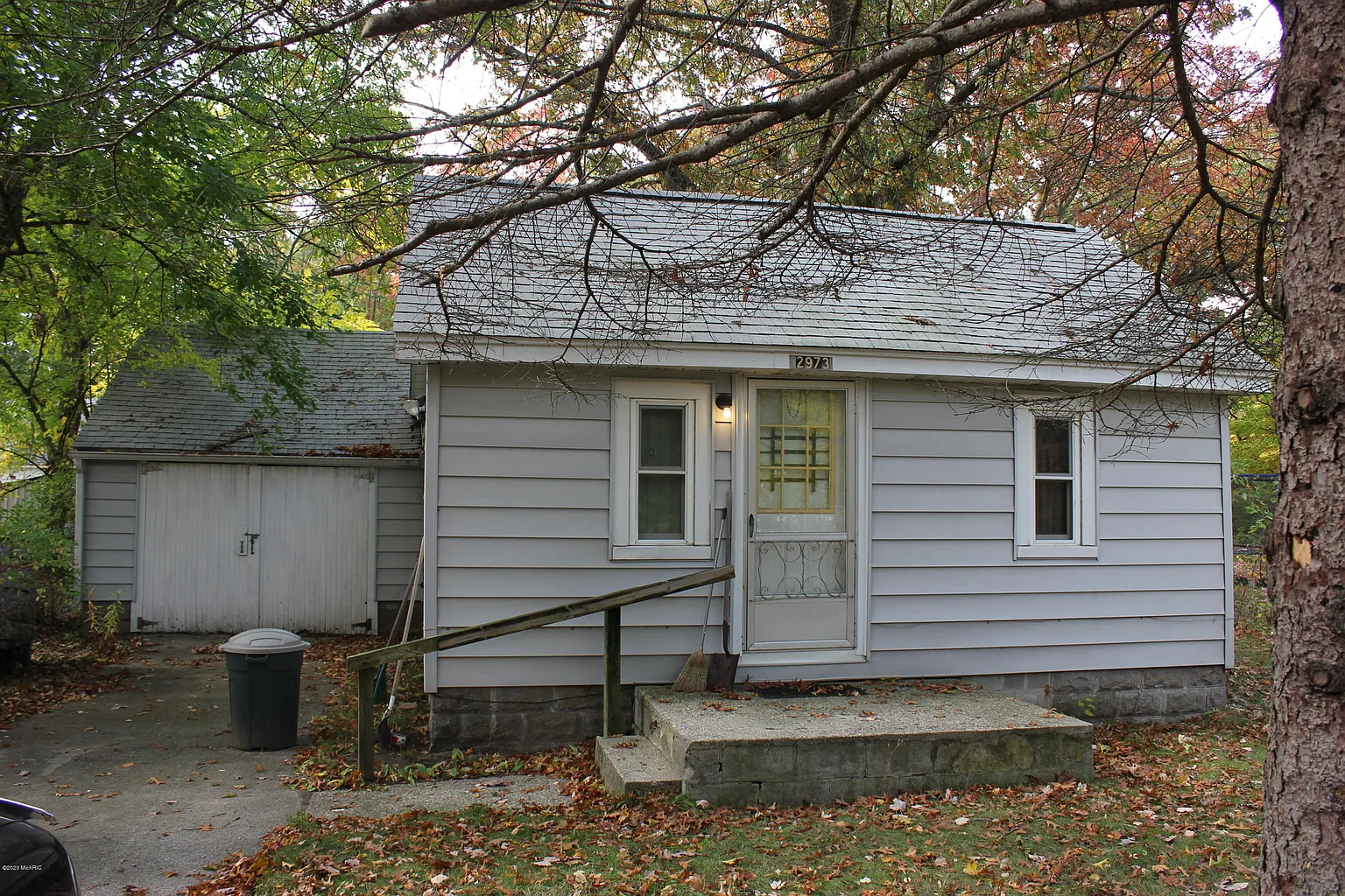 2973 Worden St photo 1