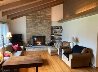 10952 N Pebble Ln, Mequon, WI 53092