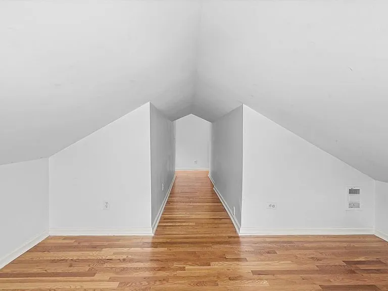 2429 Claude St NW — Photo 23