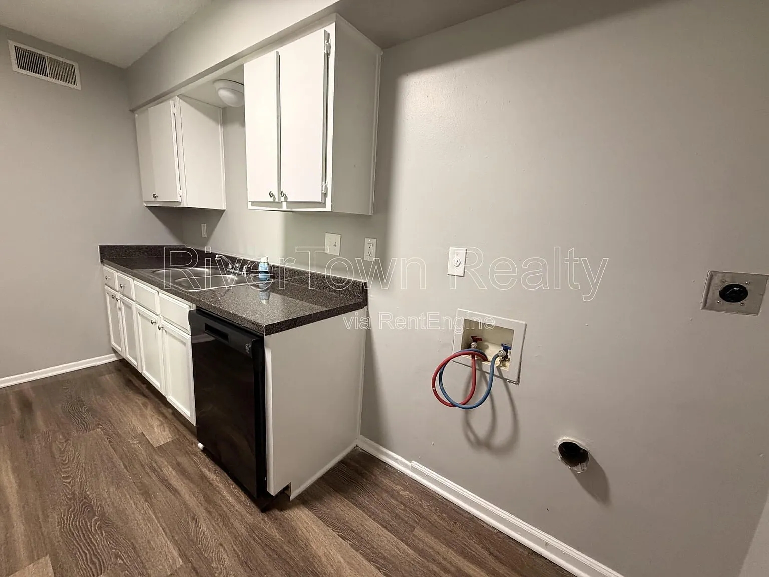 4 bed, 2.0 bath, 1085 sqft, $1,195 — Photo 4