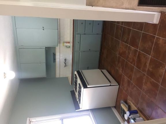 3rd image of 5237 Panama Ave
