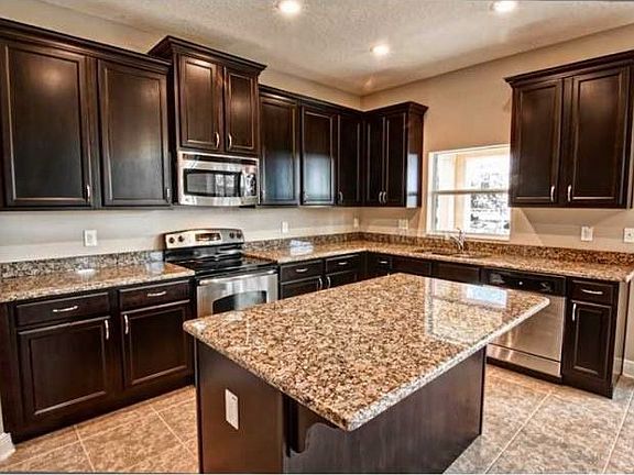 3rd image of 3627 W Renellie Cir