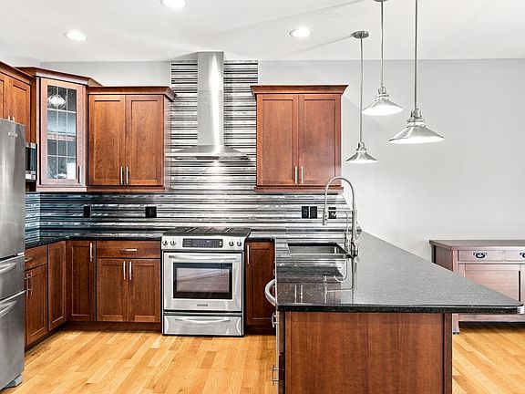 3rd image of 25 Tall Pines Rd #6