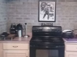 8994 Lakeshore Rd, Fort Gratiot, MI 48059