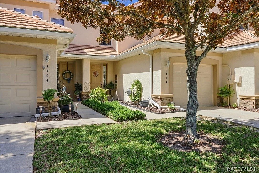 1708 W Spring Meadow Loop — Brentwood Farms Golf Club
