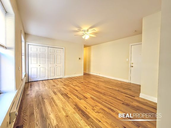 4th image of 817 W Cornelia Ave #817205