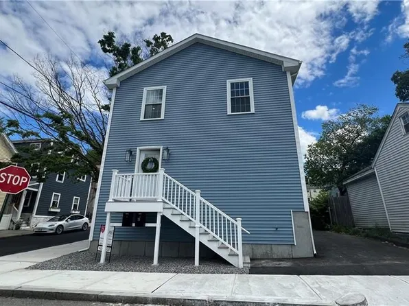 31 Padelford St #1, Providence, RI 02906