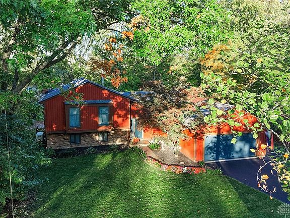2nd image of 7577 Whitehall Cir W