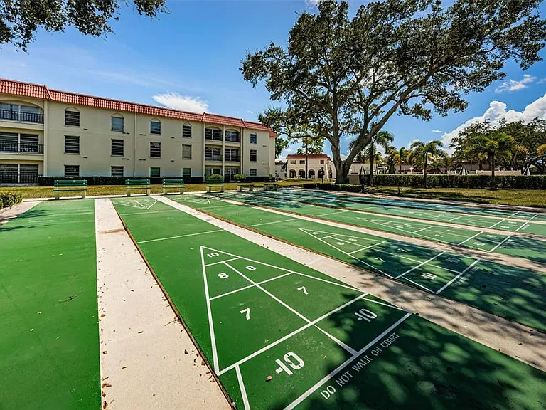 2700 Bayshore Blvd #2205 — Photo 34