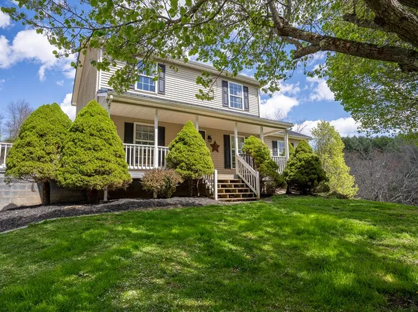 174 Waterfront Ln, Galax, VA 24333