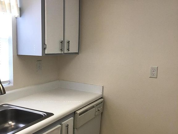 4th image of 149 Cambridge Ln #149