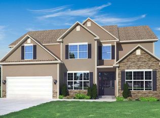 5 Cypress St, Ballston Lake, NY 12019