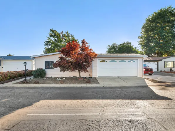 555 Freeman Rd Unit 13, Central Point, OR 97502