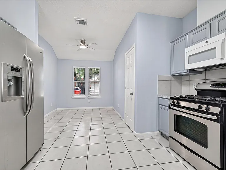 8810 Barron Wood Cir — Photo 10