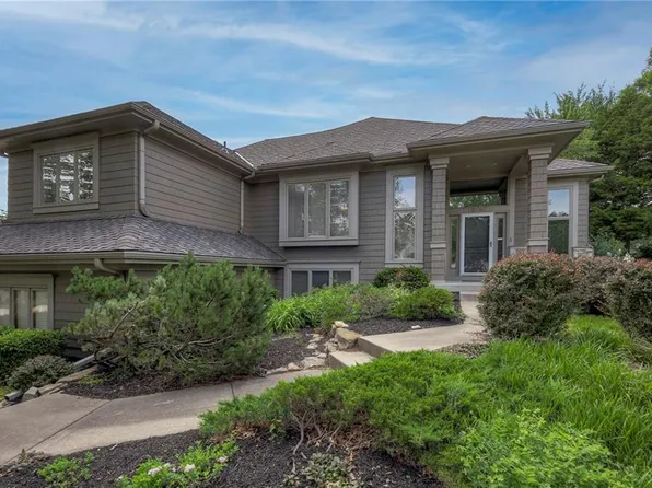 10280 N Lake Ave, Olathe, KS 66061