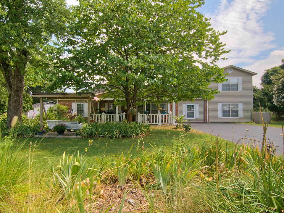 1st image of 8439 Falcon Dr