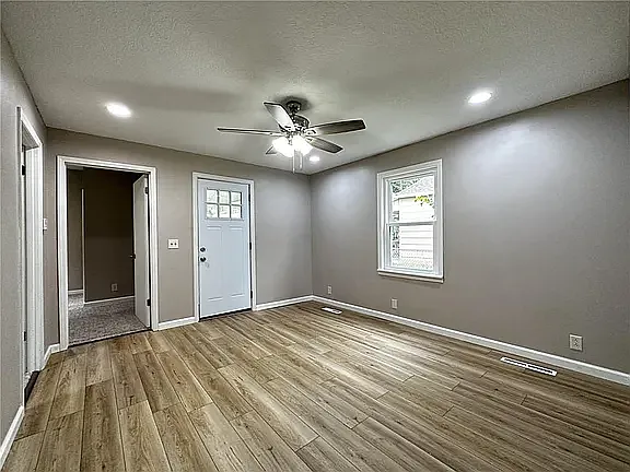 6401 Sherman St — Photo 11