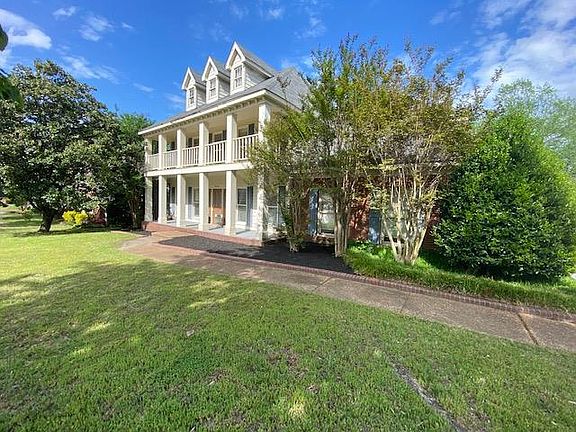 2nd image of 3048 Mon Cheri Ln