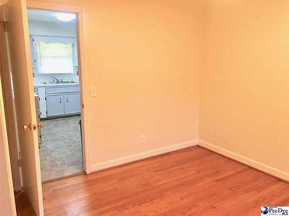 5th image of 601 Clyburn Ave