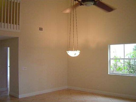 4th image of 3880 Amalfi Dr