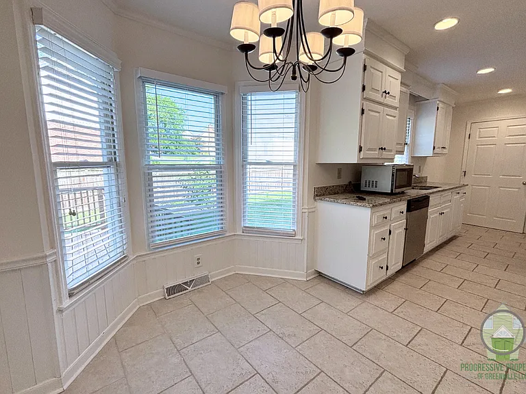 124 Oak Grove Lake Rd — Photo 5