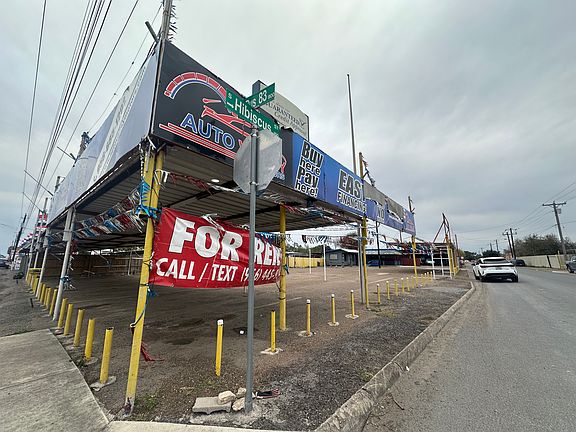 4th image of 807 W Us Highway 83