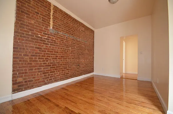 Rented by CITY SKYLINE REALTY INC | media 10