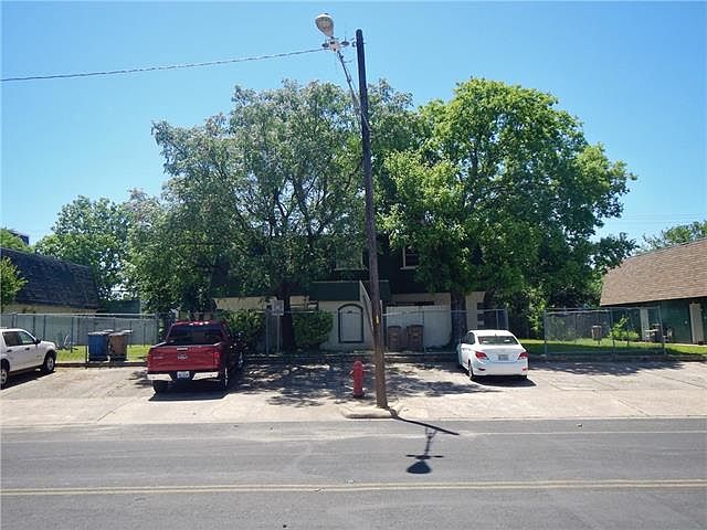 1st image of 1737 Wooten Park Dr