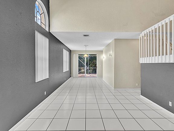 5th image of 4715 NW 115th Terrace