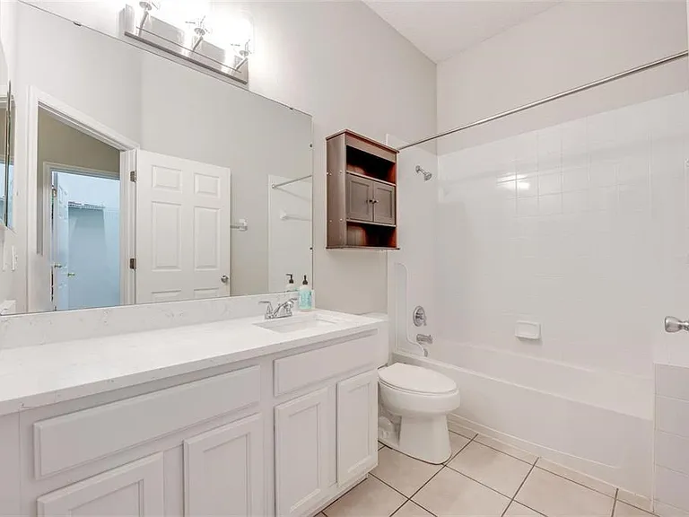 1175 Chessington Cir — Photo 18