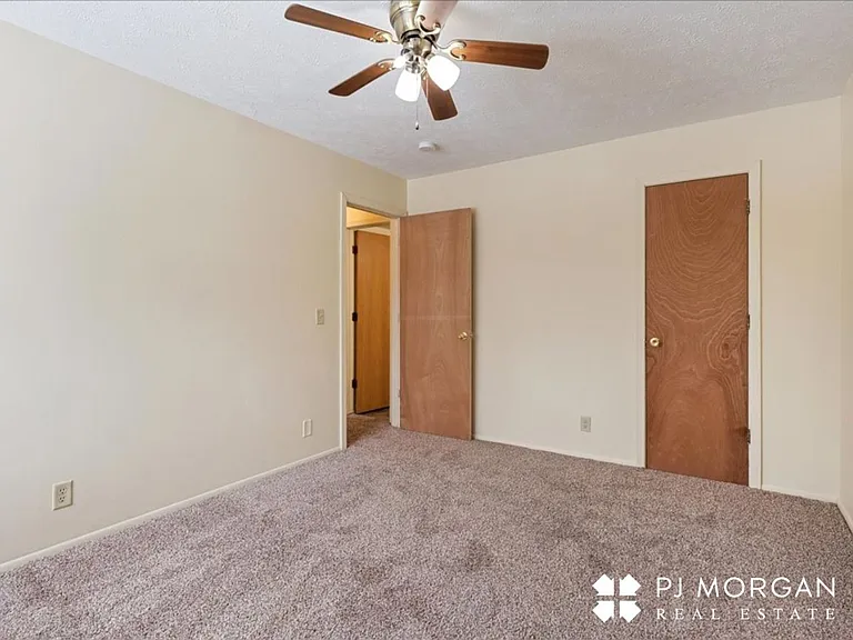 Oakbrook Apartments — Photo 14