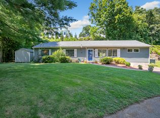 10 Capuano Cv, Fairfield, CT 06825