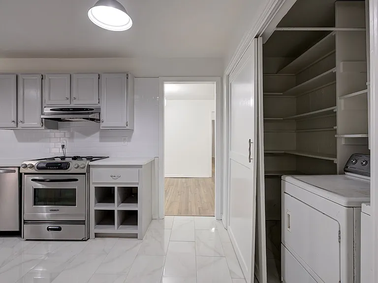 821 NW 48th St — Photo 12