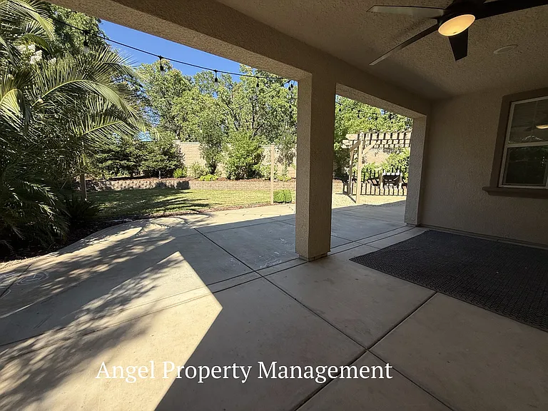 128 Dowd Ct — Photo 9