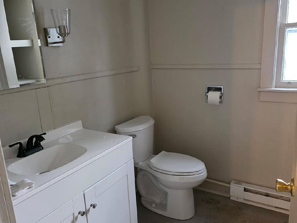 2nd image of 534 Cleveland St APT 2