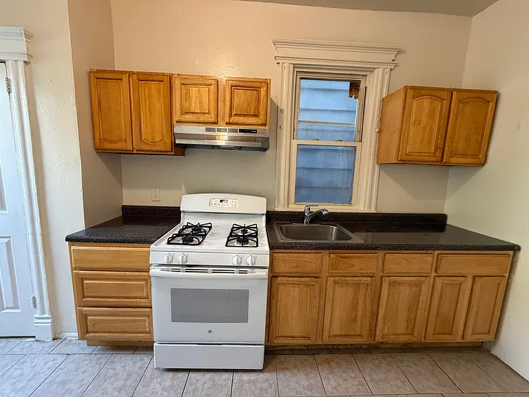 130 Highland Ave #1 — Photo 9