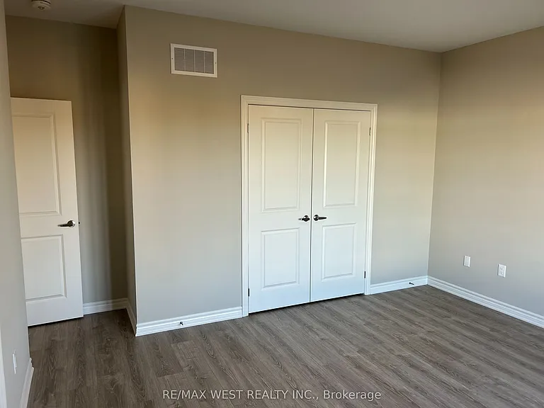 292 Springfield Cres — Photo 5