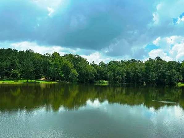 215 Grafton Rd, Laurel, MS 39443