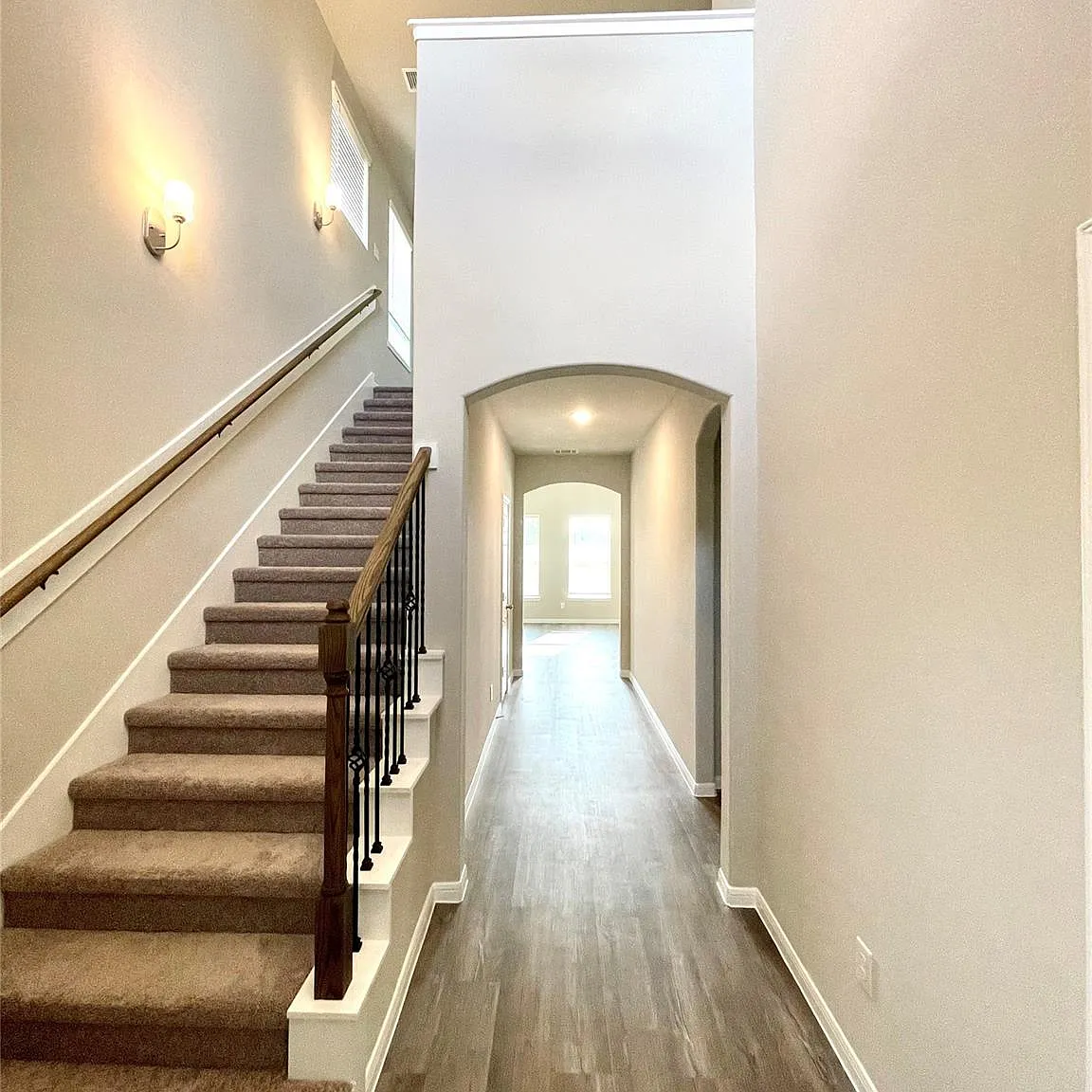 3 bed, 2.5 bath, 1988 sqft, $2,250 — Photo 4