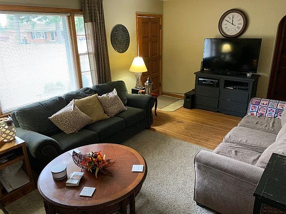 4th image of 4925 Grandview Dr