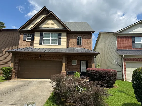 3700 Lakeside Walk Dr, Lilburn, GA 30047