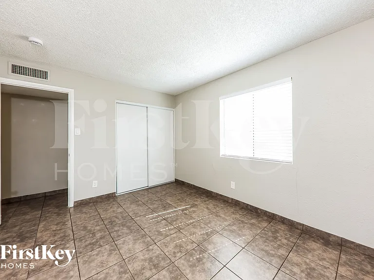 13857 N 48th Ave — Photo 13