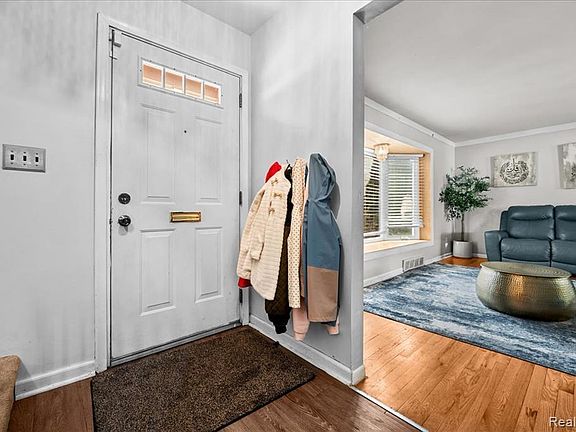 4th image of 6716 Rosedale Blvd