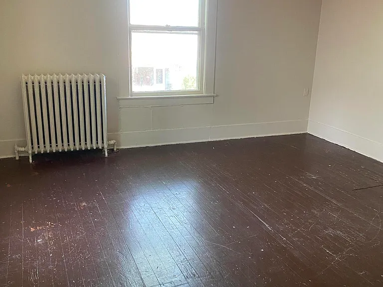 518 Elm Ave SW #B — Photo 3