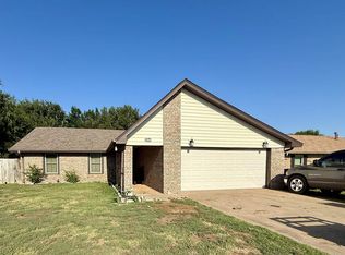 1244 Carriage Dr, Duncan, OK 73533